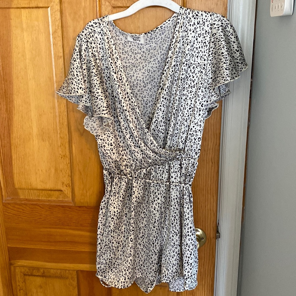 Pink Lily romper size small